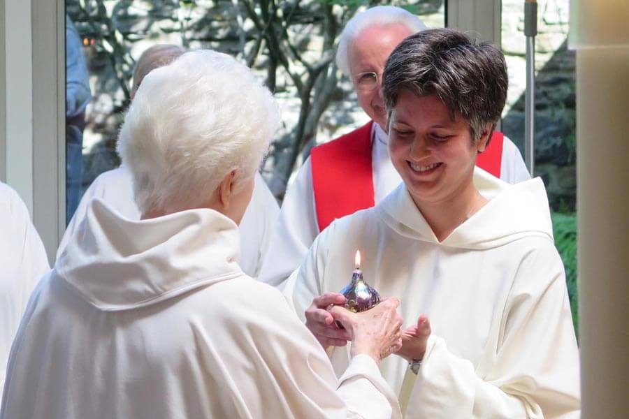 Former dentist finds new joy as Carmelite nun