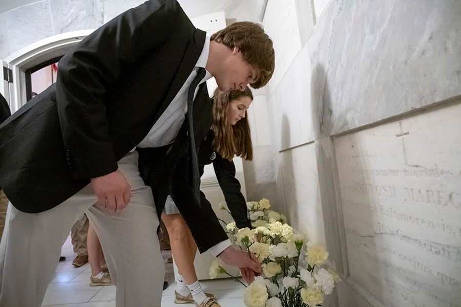 John Carroll students visit tomb of namesake