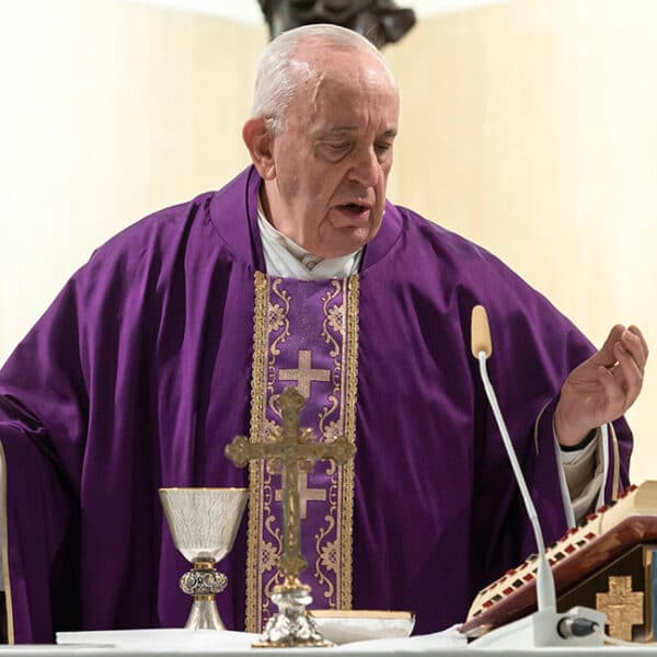Pope urges priests to tend to sick, health care workers during epidemic