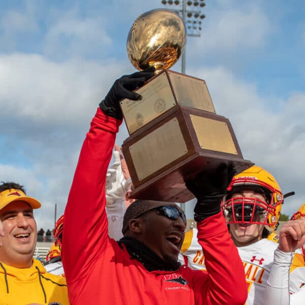 Calvert Hall rolls to 33-10 victory over Loyola Blakefield in 100th Turkey Bowl 