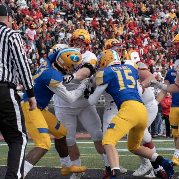Turkey Bowl football rivalry will continue Thanksgiving Day for Calvert Hall, Loyola Blakefield