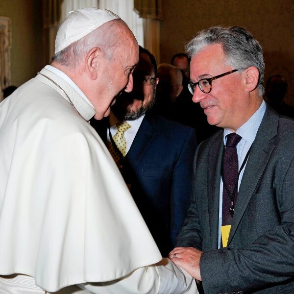 Pope, in new book, talks about personal ‘lockdowns’ that changed his life