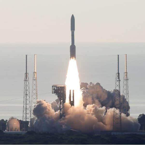 Mars missions can inspire next generation scientists, papal astronomer says