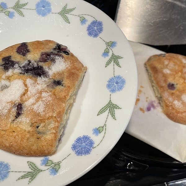 Muffin tops, soup weather, pasta for the Class of 2022, and more (7 Quick Takes)
