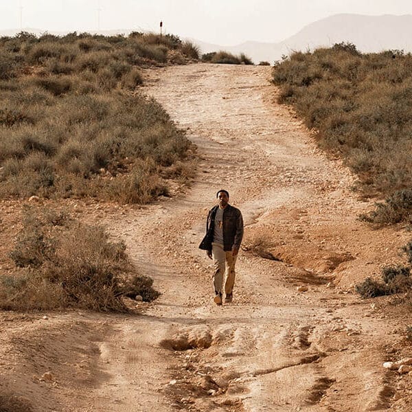 TV REVIEW: ‘The Man Who Fell to Earth’
