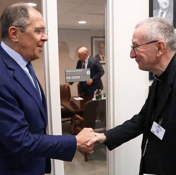Cardinal Parolin, Russian foreign minister meet at U.N.