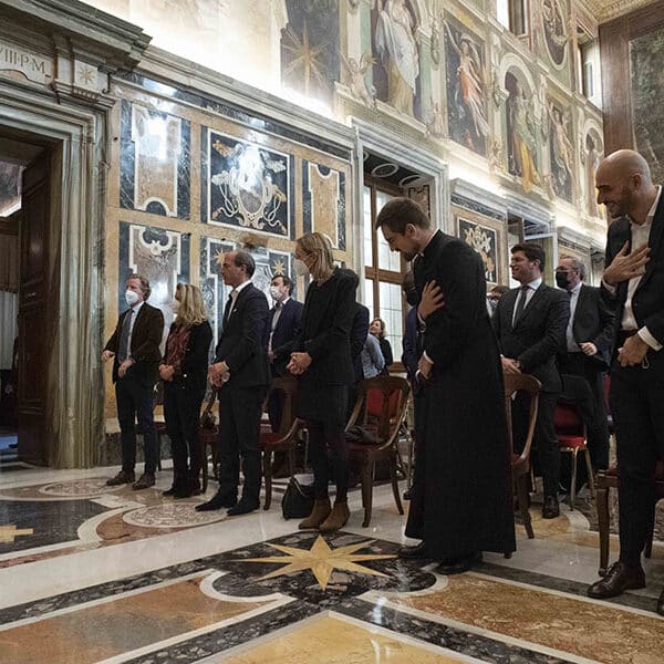 Pope wants business executives to work with young people for a new economy