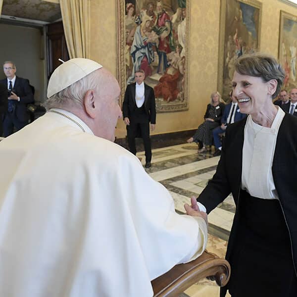 Pope urges French politicians to reject euthanasia