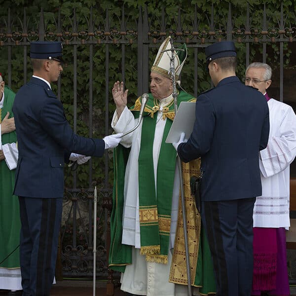 Pope tells Vatican security to stay strong in mission of service, faith