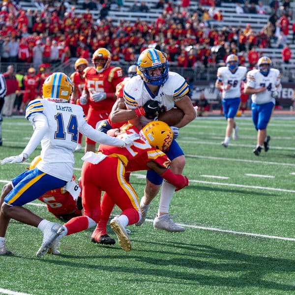 5 Things to Know about Turkey Bowl football game between Calvert Hall and Loyola Blakefield