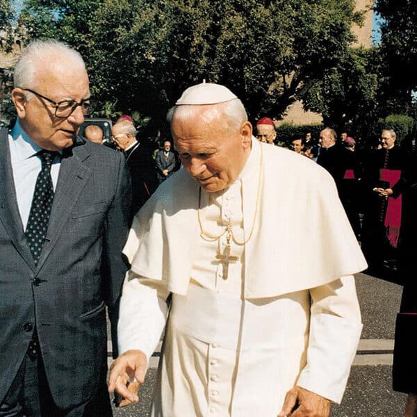 A modern tradition: Papal letters of resignation in case of impairment