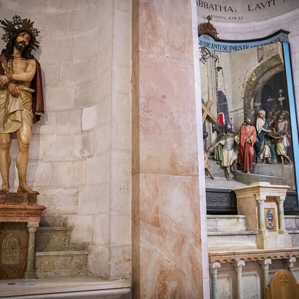 American Jewish tourist arrested in Jerusalem for vandalizing statue of Jesus
