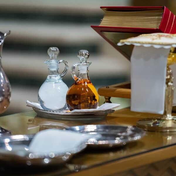 Communion under both kinds returns in Archdiocese of Baltimore