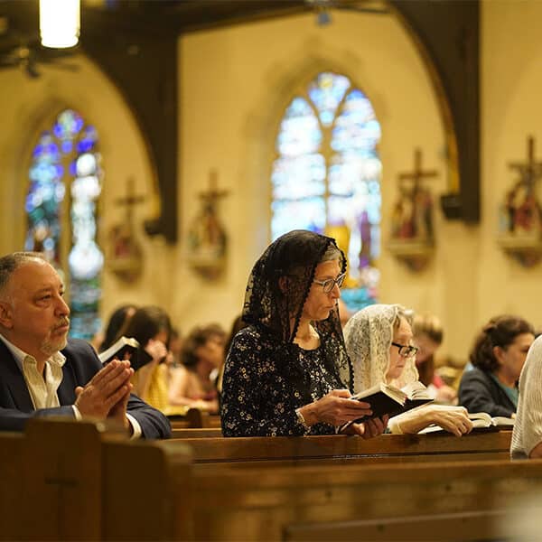 Like British peers, prominent U.S. figures ask pope not to further restrict traditional Mass