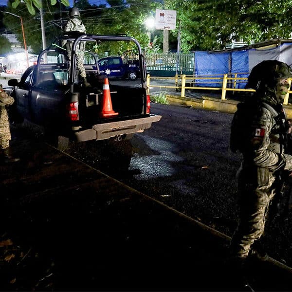 6 migrants killed by Mexican military shooting at vehicle evading checkpoint