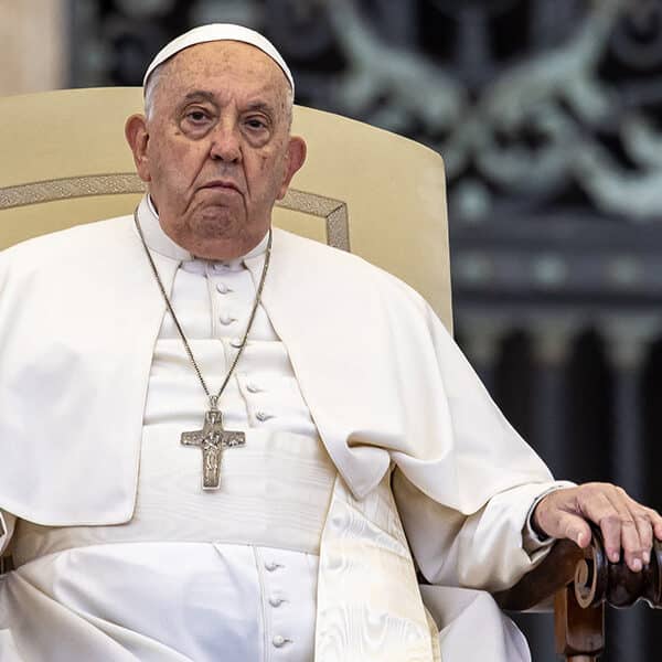 Priests need better formation in church history to share Gospel, pope says