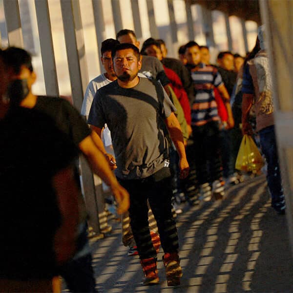Misioneros de la esperanza tras las huellas del Redentor: Poniendo en práctica la opción preferencial por los migrantes/inmigrantes