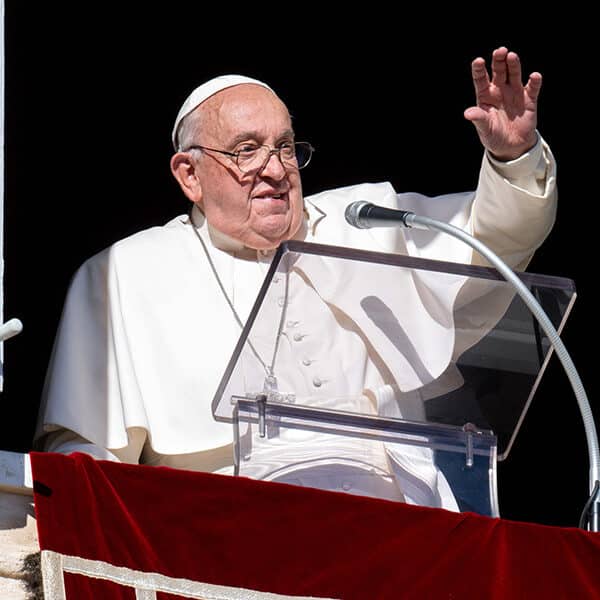 Ceasefire, dialogue are the only paths to peace, pope says