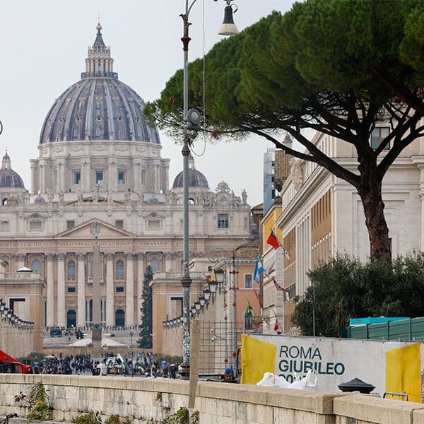 ‘Pilgrims of Hope’: Vatican prepares to welcome millions for Holy Year