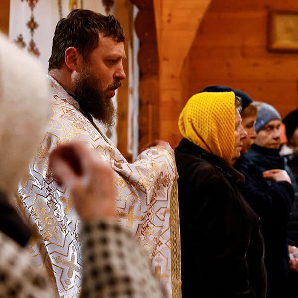 Russia killing clergy, banning religions in occupied Ukraine, says foreign minister