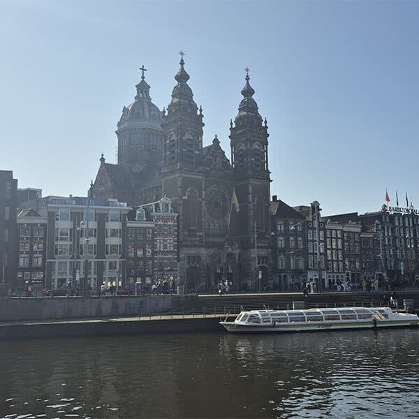 Amsterdam unwraps papal ‘birthday gift’: St. Nicholas Basilica is named co-cathedral