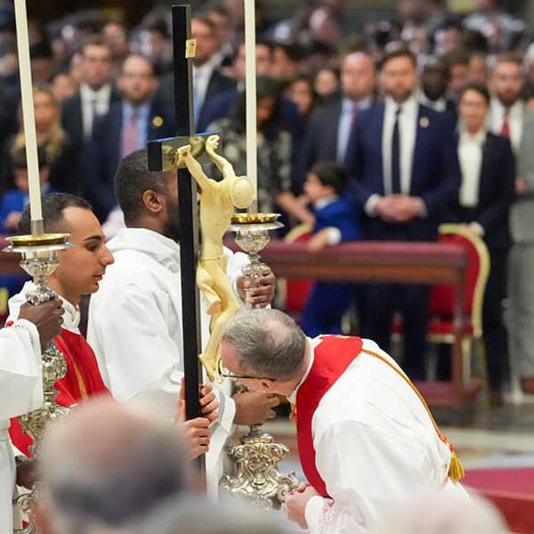 Love, not power saves the world, papal preacher says at service with Vance