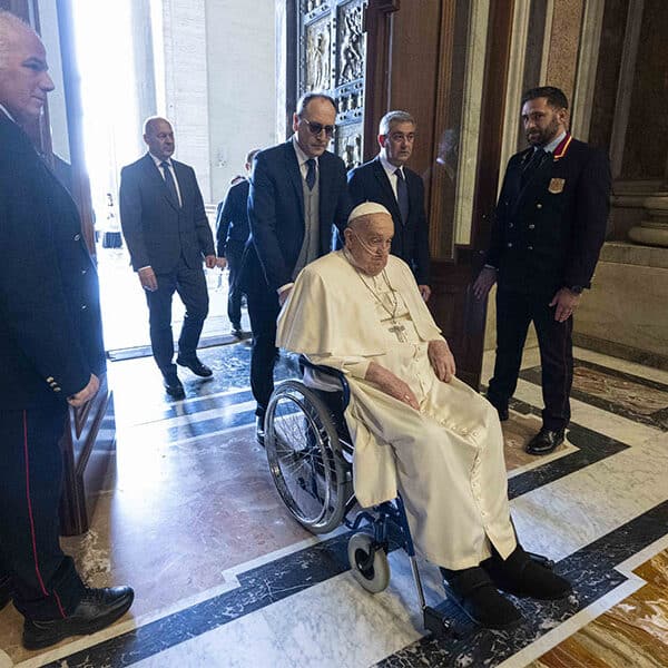 Pope begins to receive very limited visits, Vatican says