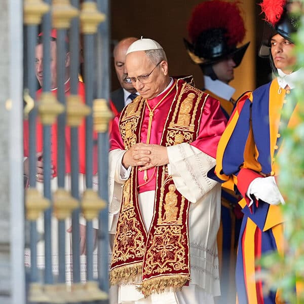 Communion requires prayer, listening, conversion, pope says