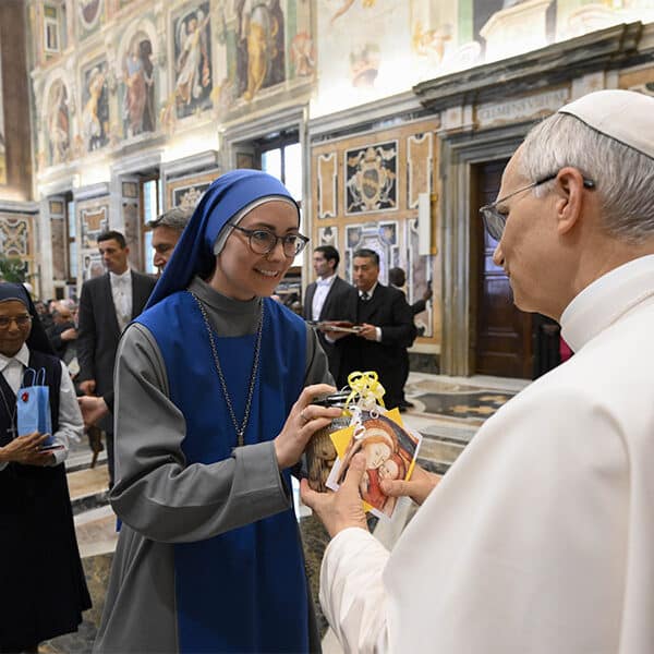 Missionary discipleship contributes to peacemaking, pope says