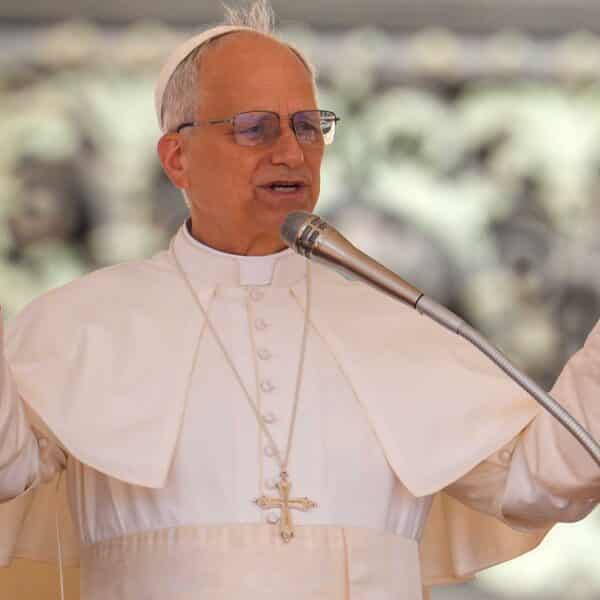 Dios quiere ayudar a las personas a descubrir su valor y dignidad, dice el Papa