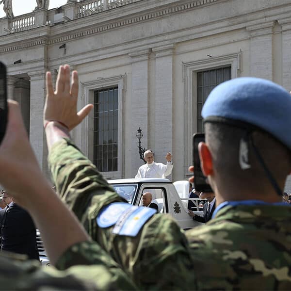Pope: Resist the ‘temptation’ of embracing weapons