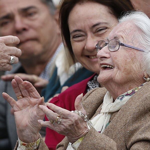 Parishes need to launch ‘revolution of care’ for the elderly, pope says