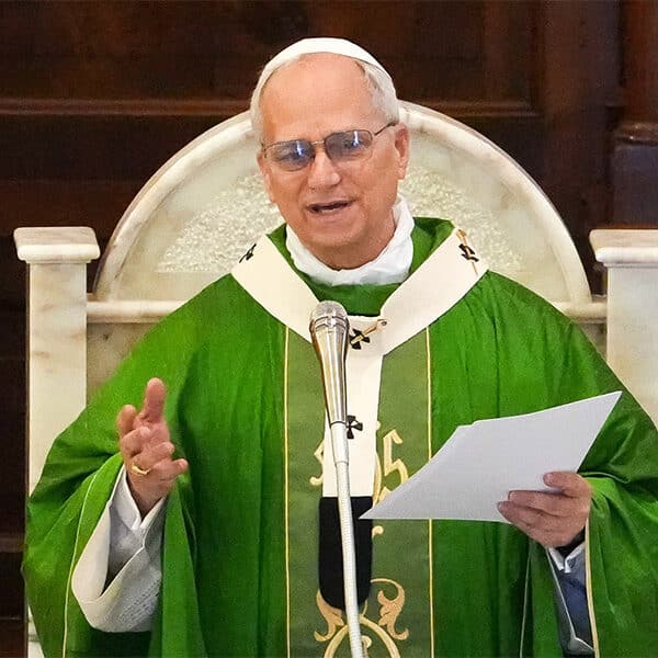 Pope: Summer marks time to balance busyness with rest, prayer, joy with loved ones