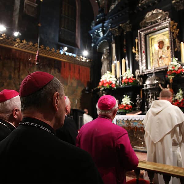 Poland’s government clashes with bishops over migration remarks while cardinal urges a shift in language