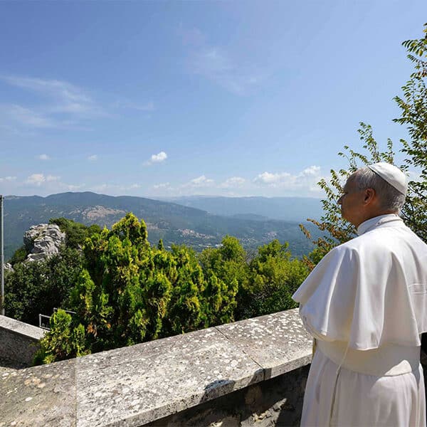 Pope visits mountaintop Marian shrine