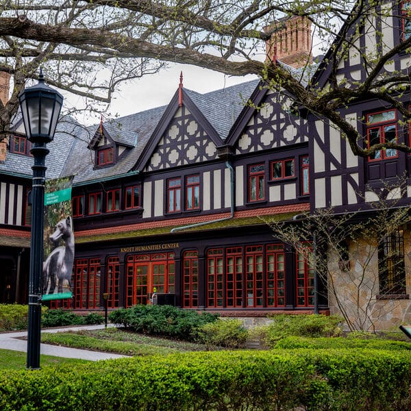 Loyola receives $2 million NSF grant to empower STEM scholars
