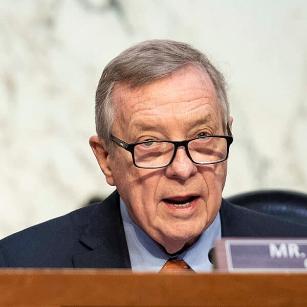 Four more bishops speak out against Sen. Durbin lifetime achievement award