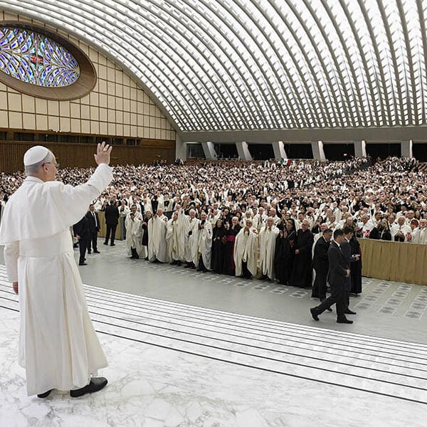 Love, forgiveness defeat hatred, vengeance, pope tells chivalric order