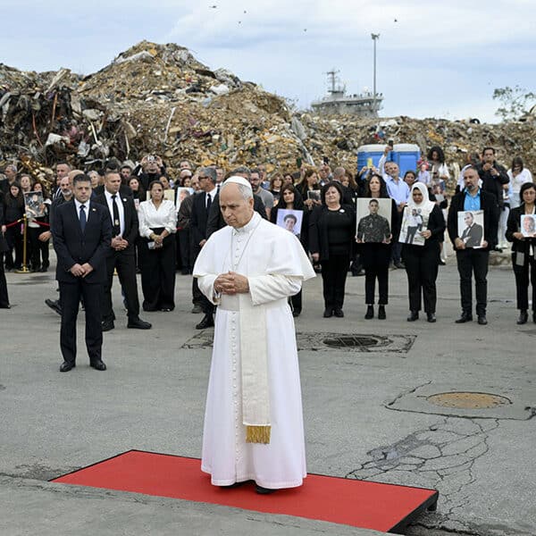Unity, dialogue, respect: On first trip, pope highlights paths to peace
