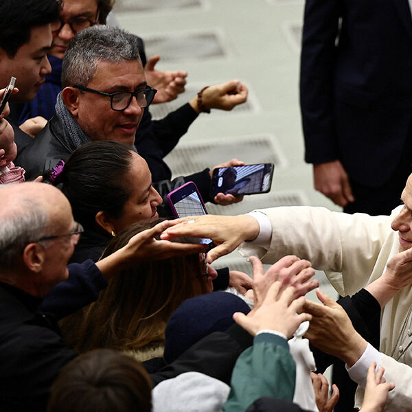 God speaks to the faithful; take time to listen every day, pope says