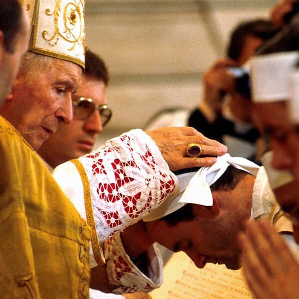 Traditionalist society to consecrate new bishops in July without papal mandate