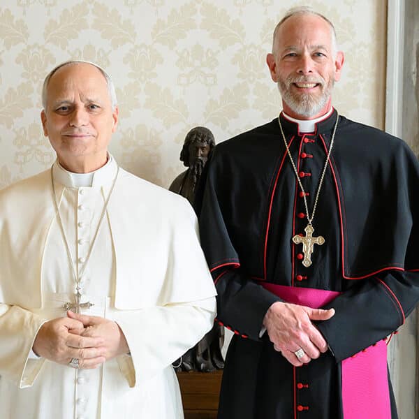 Pope supports solidarity with immigrants in U.S.; Catholics must stand together, archbishop says