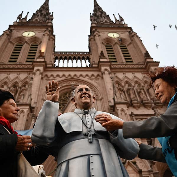 Buenos Aires archbishop laments lack of unity at Mass for Pope Francis