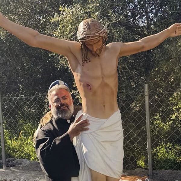 Lebanese priests overjoyed by a surprise video call from Pope Leo