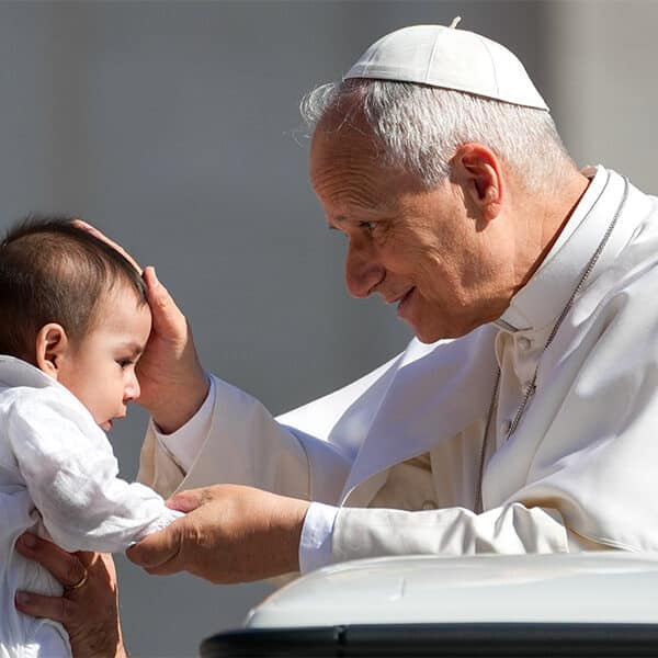 The liturgy sustains the faithful, renewing them in their faith, mission, pope says