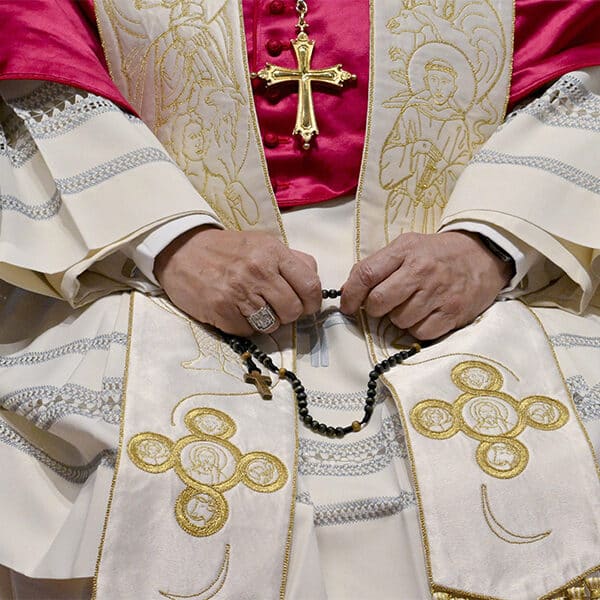 Pope Leo asks Catholics worldwide to pray rosary for peace May 30