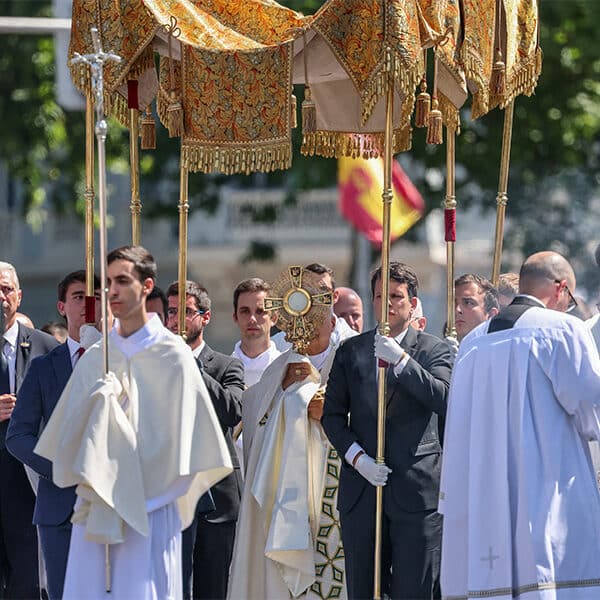Pope Leo’s Corpus Christi Mass and procession in Madrid draws 1.2 million