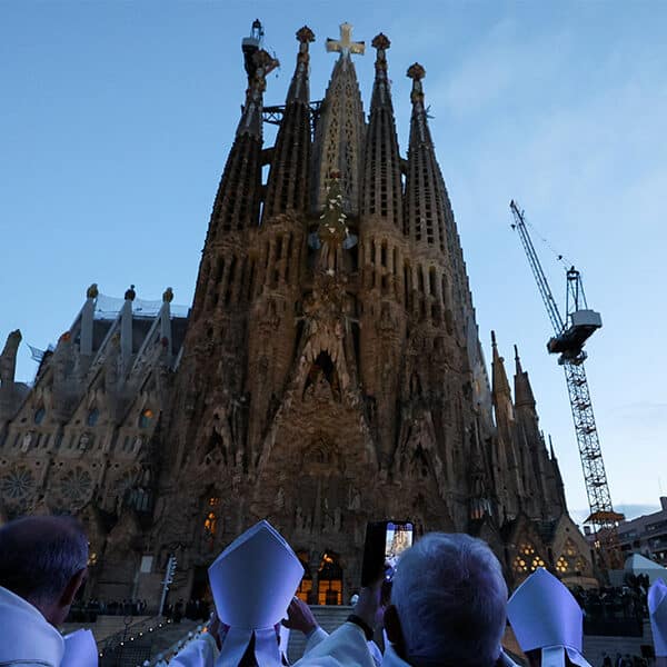 Pope Leo blesses Sagrada Familia’s Tower of Jesus, says beauty can lead people to God