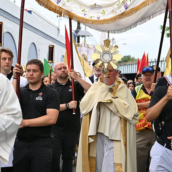 National Eucharistic Pilgrimage includes boardwalk evangelization along Atlantic shore