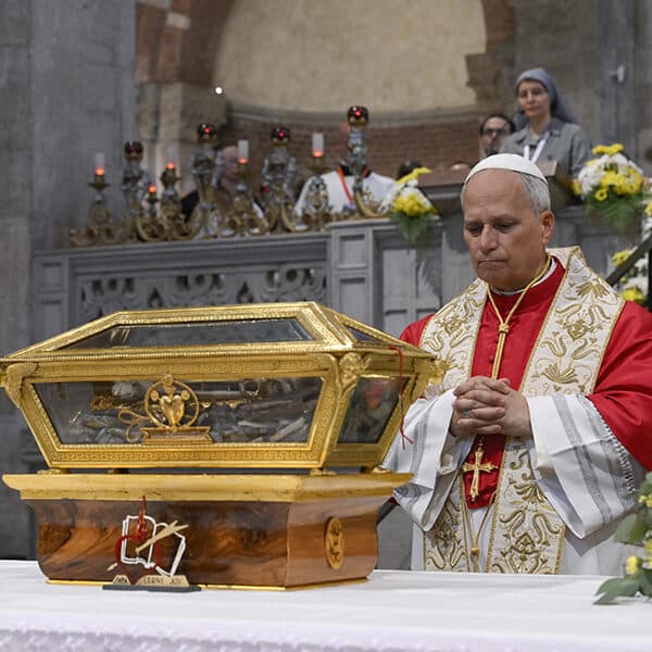 Pope Leo prays at St. Augustine’s tomb in Pavia, calling all to be signs of Jesus’ love